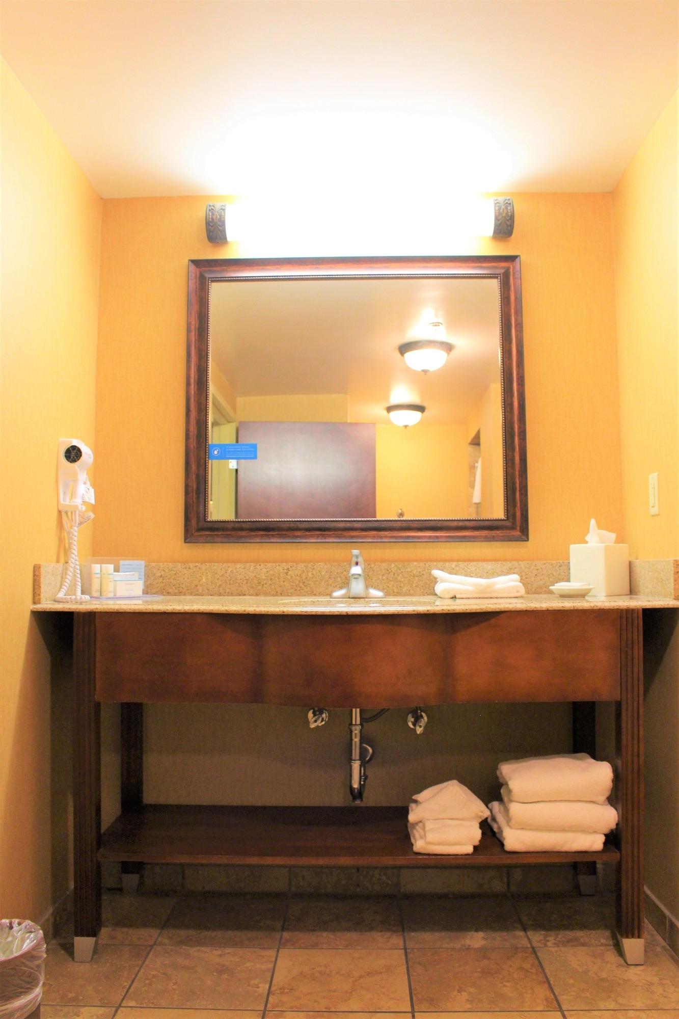 Hampton Inn & Suites תיבודו מראה חיצוני תמונה