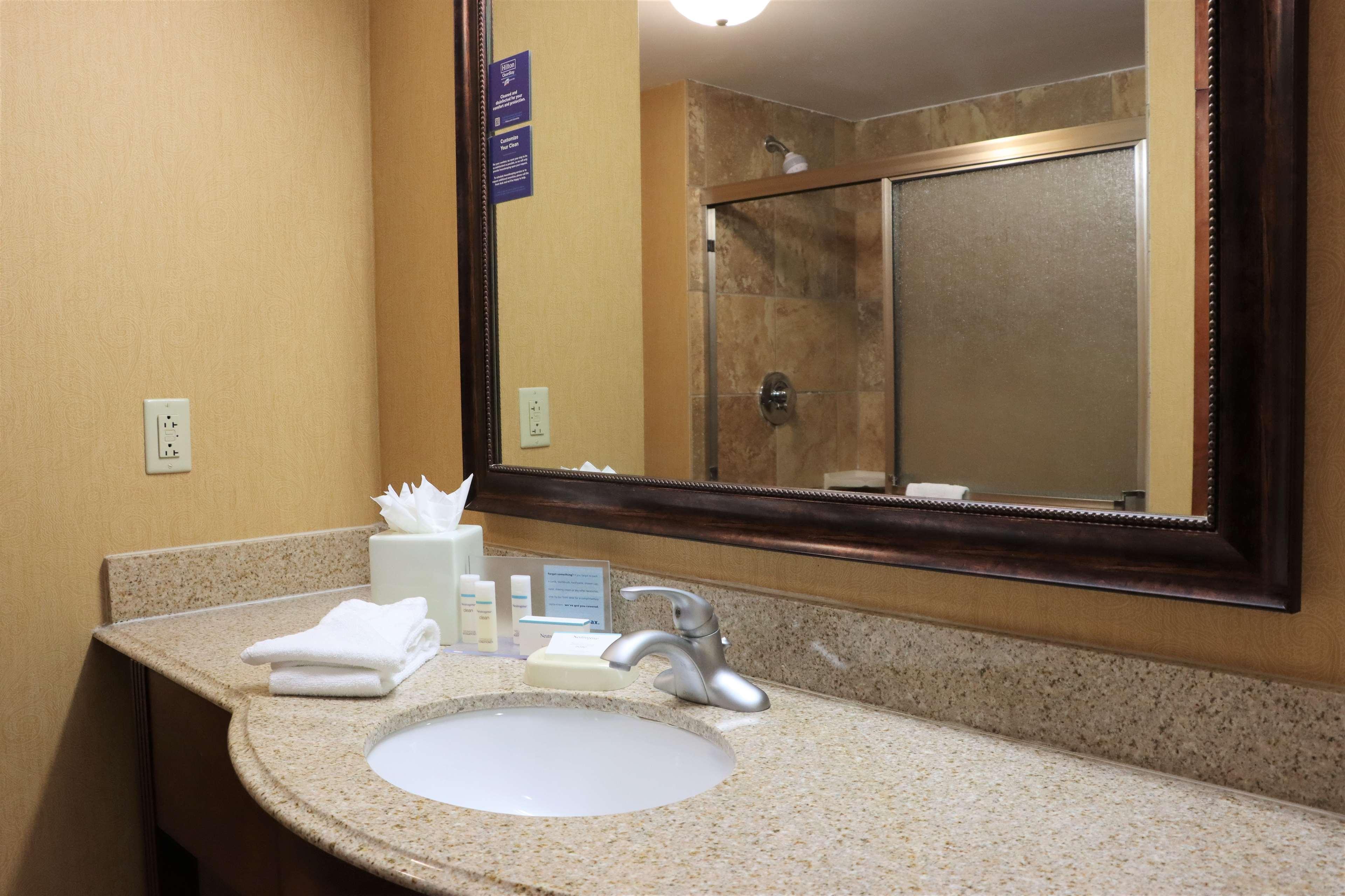 Hampton Inn & Suites תיבודו מראה חיצוני תמונה