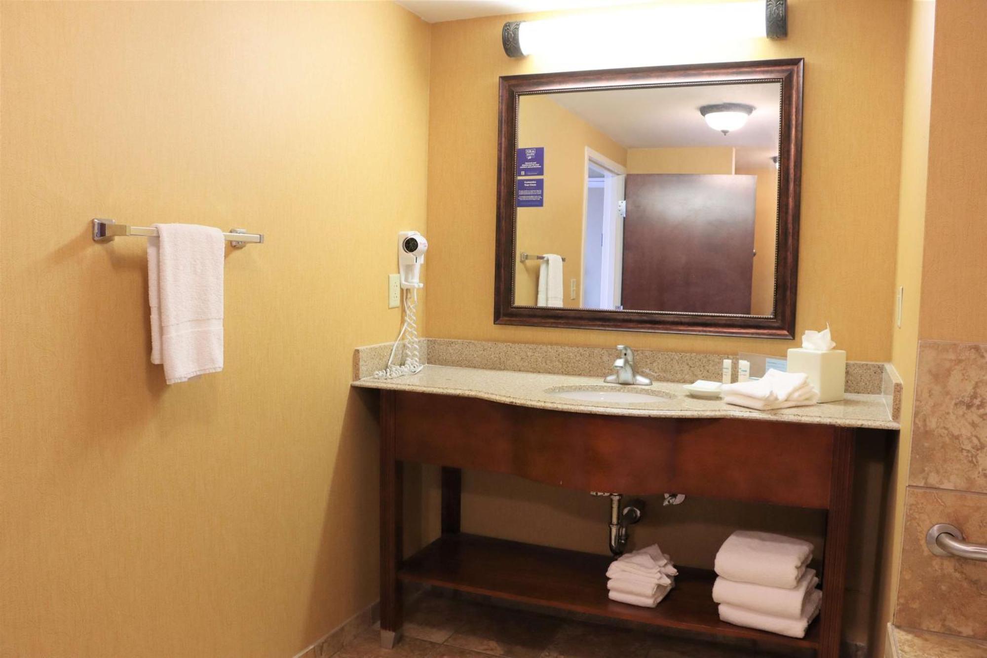 Hampton Inn & Suites תיבודו מראה חיצוני תמונה