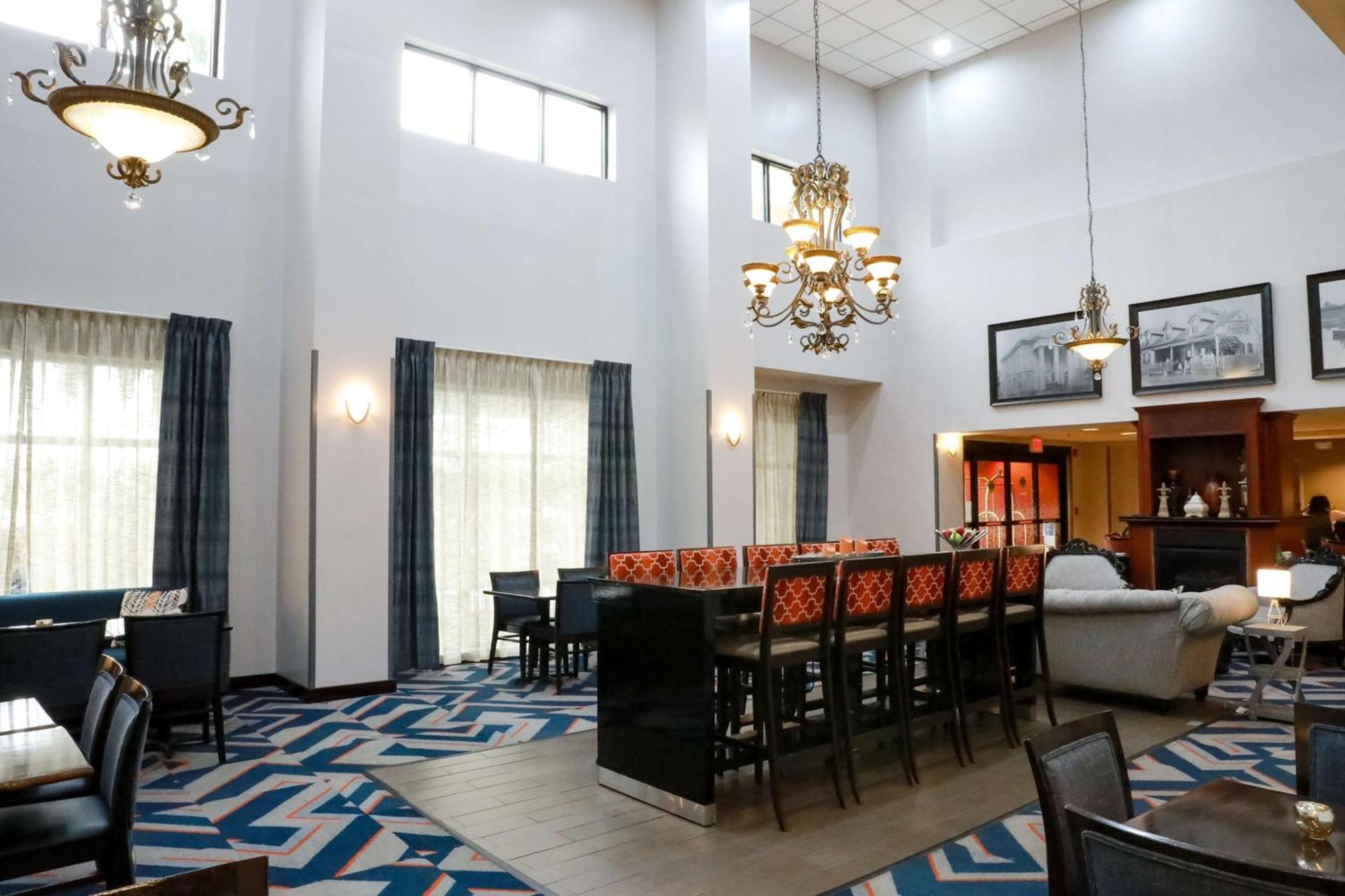 Hampton Inn & Suites תיבודו מראה חיצוני תמונה